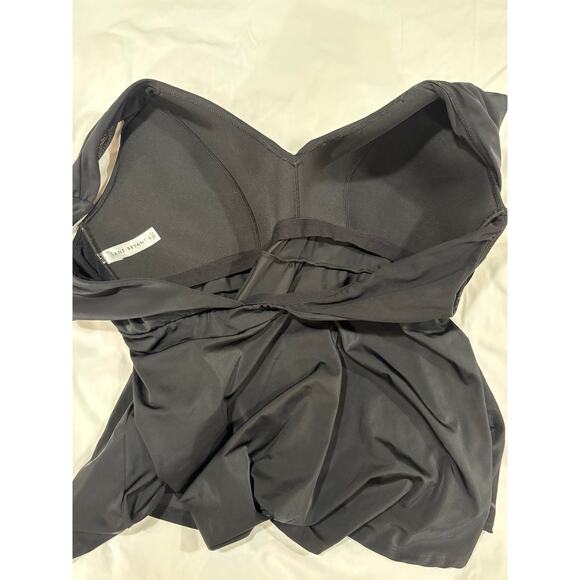 Lane Bryant Black Swimsuit Top Size 22 - Picture 3 of 6